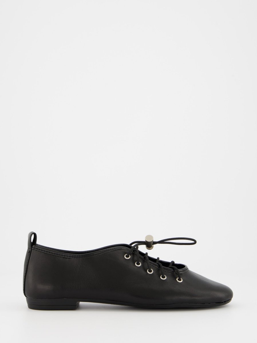 BLACK LEATHER FLATS - POMA