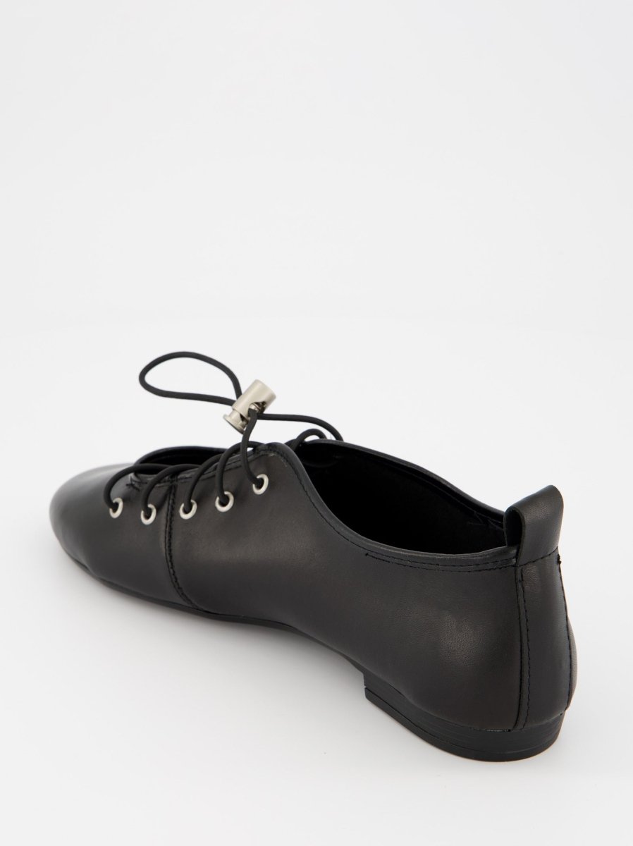 BLACK LEATHER FLATS - POMA