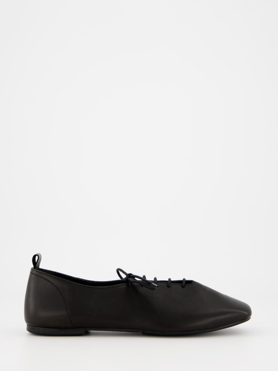 BLACK LEATHER SHOES - TIRIG