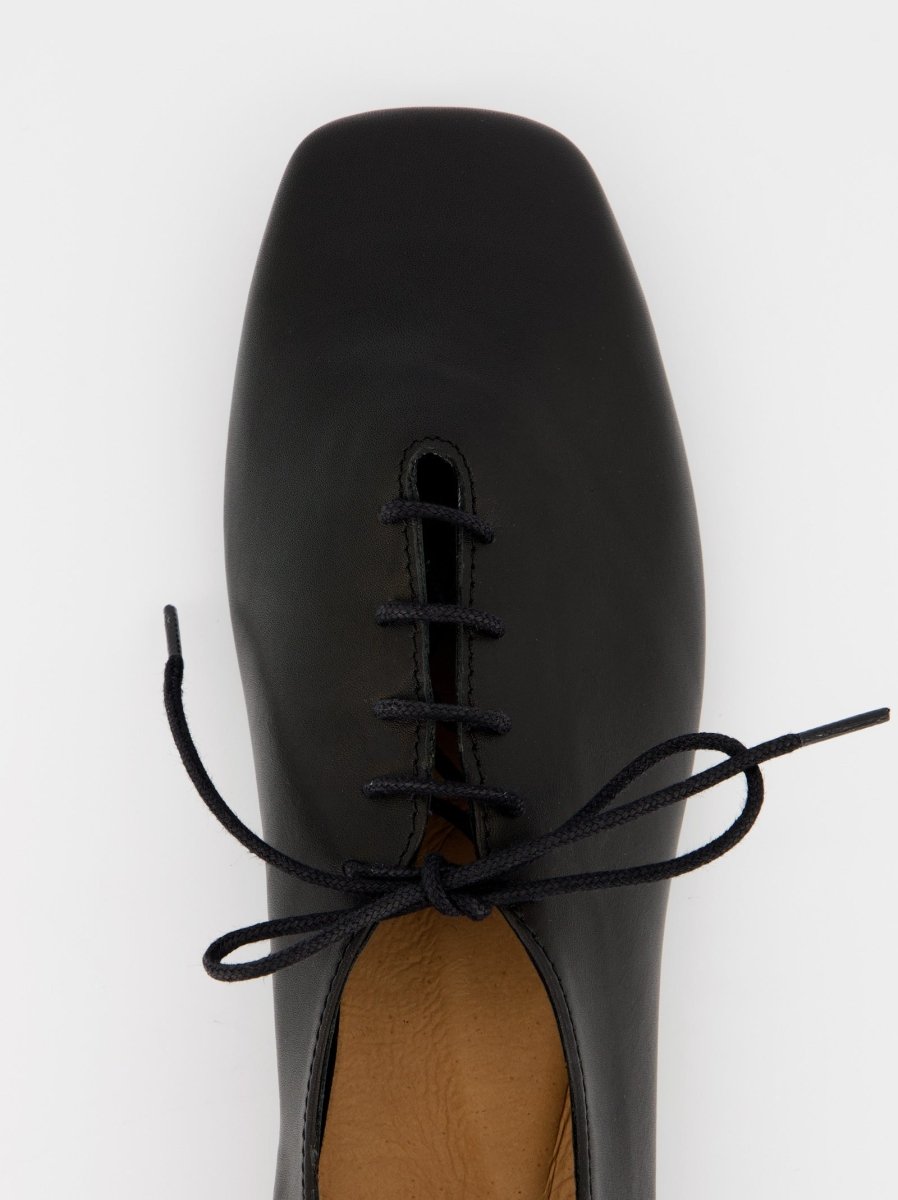 BLACK LEATHER SHOES - TIRIG