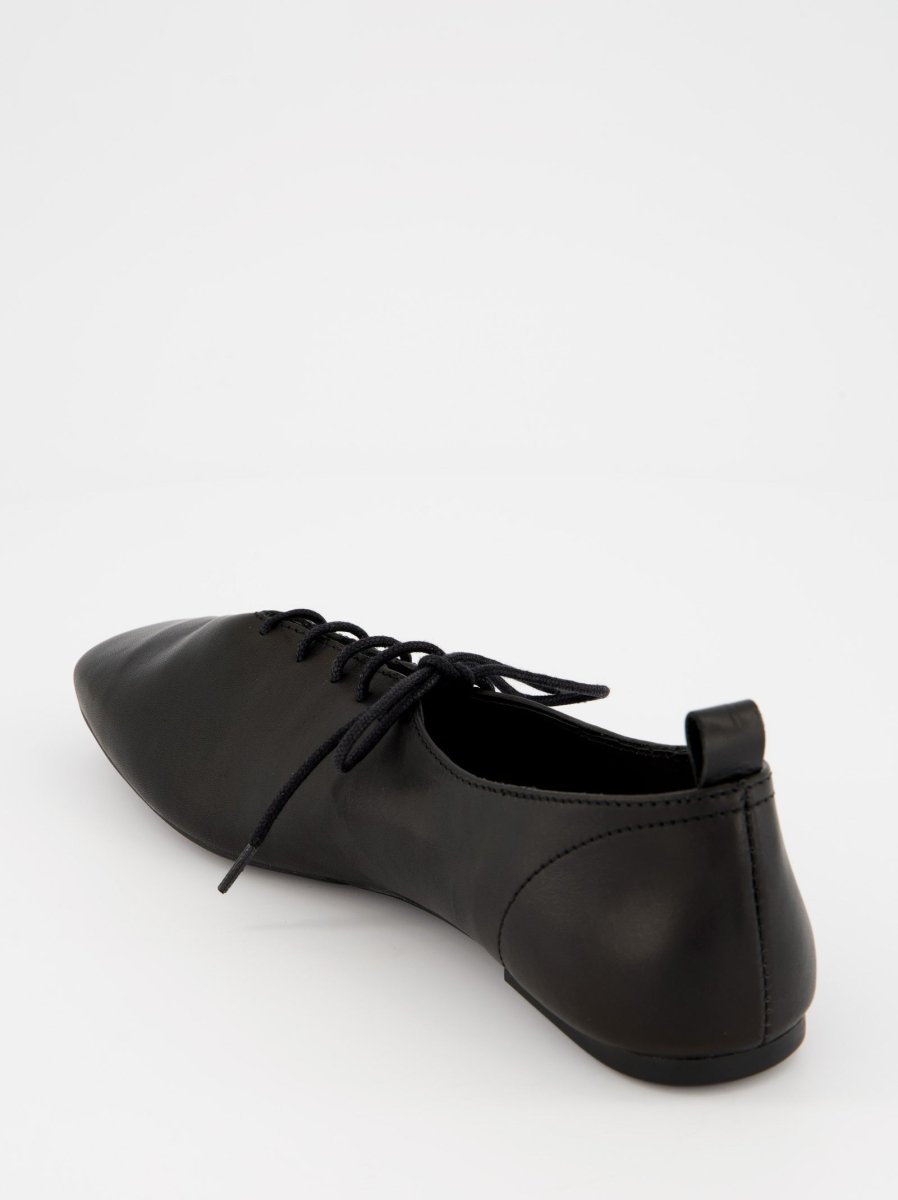 BLACK LEATHER SHOES - TIRIG