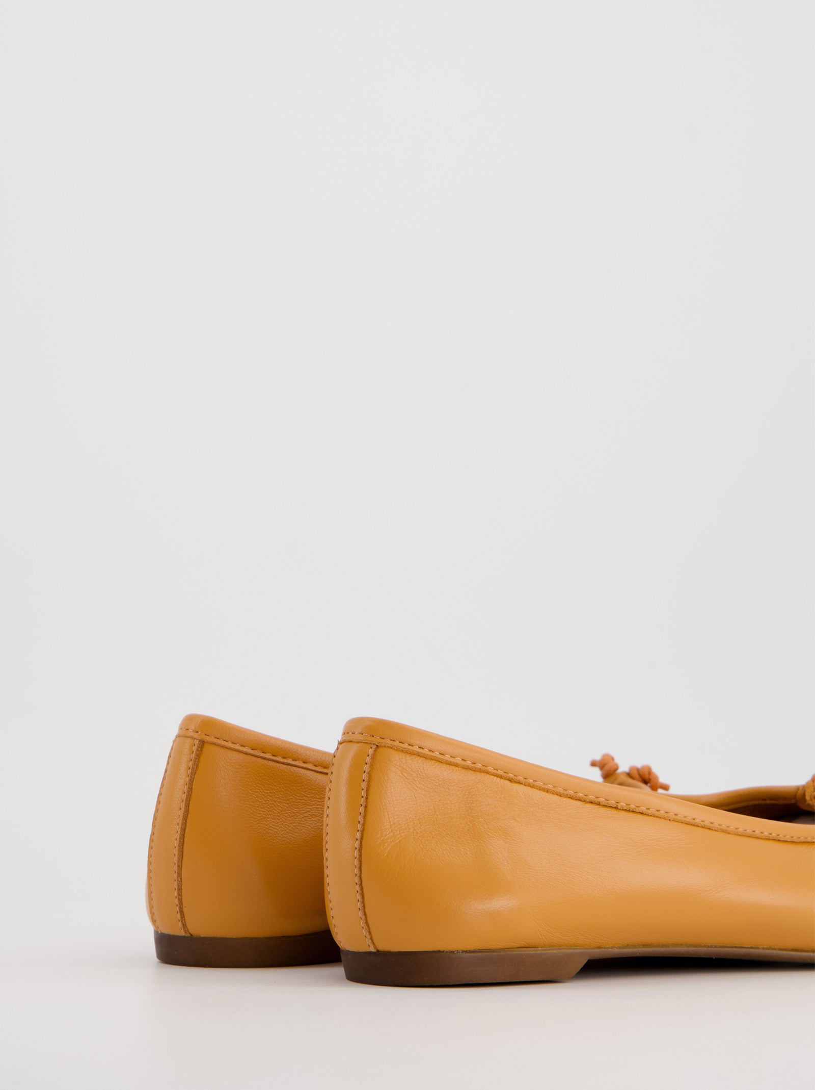 ORANGE LEATHER TABI FLATS - KARVA