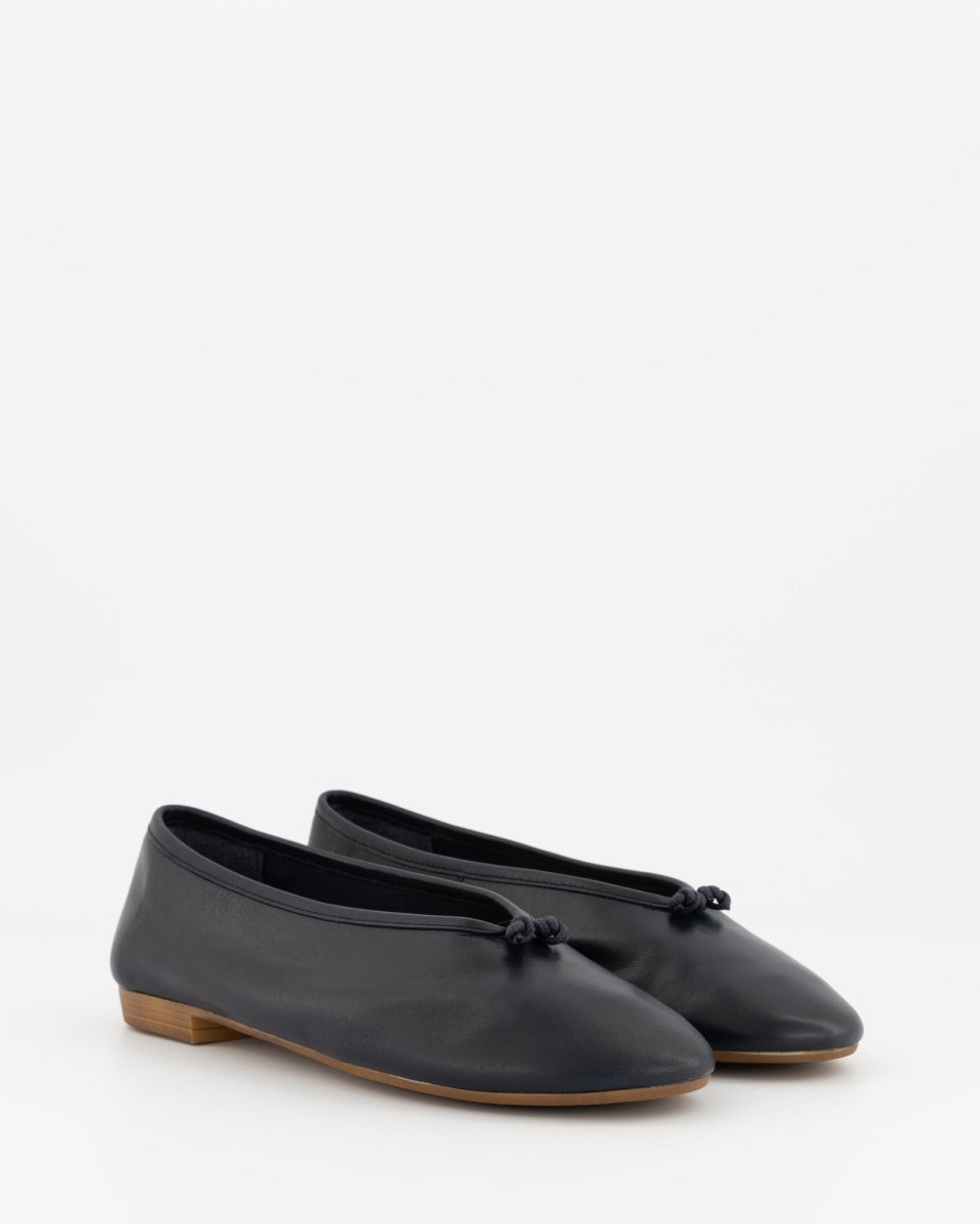 NAVY BLUE LEATHER FLATS - NEW KIMI