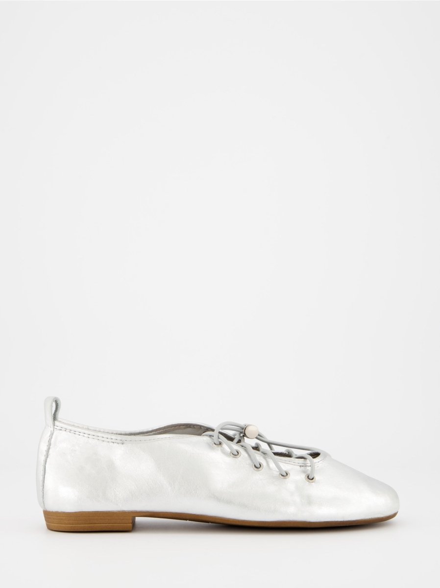 SILVER LEATHER FLATS - POMA