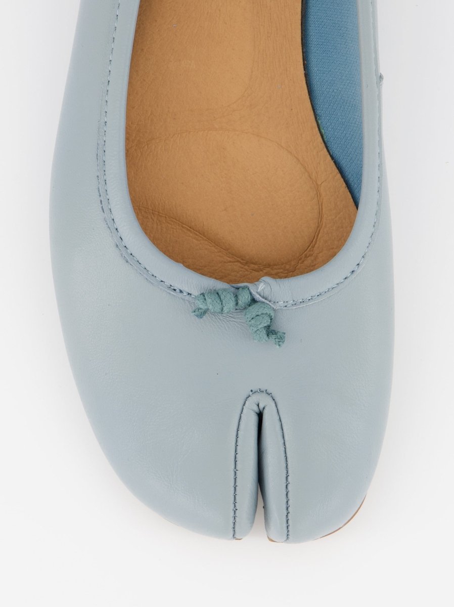 BLUE LEATHER TABI FLATS - KARVA