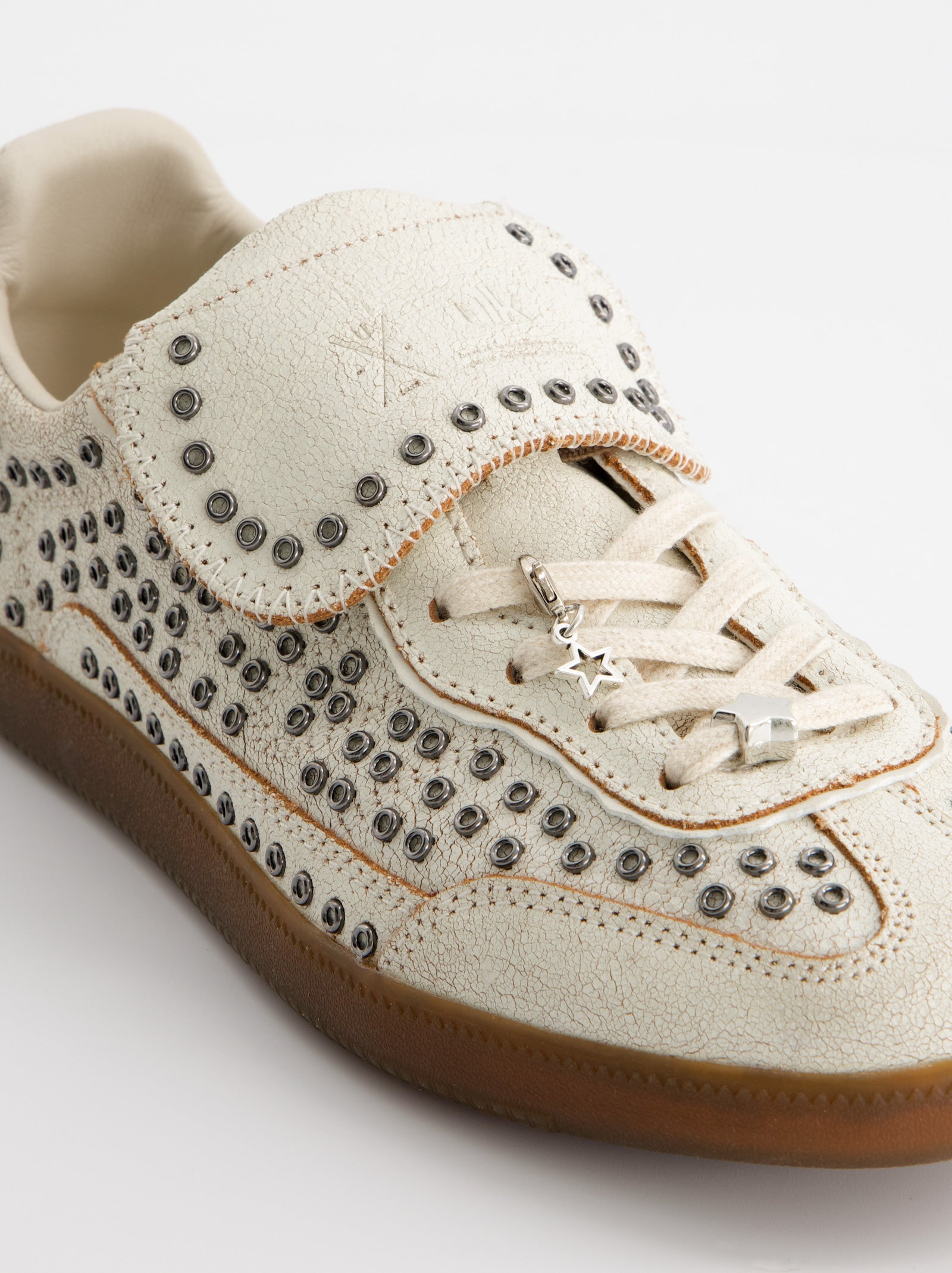 WHITE STUDDED SNEAKERS - CHILE