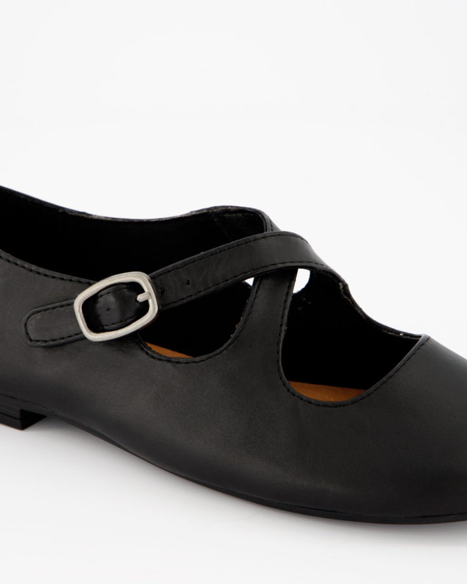 BLOSS -  BLACK LEATHER FLATS