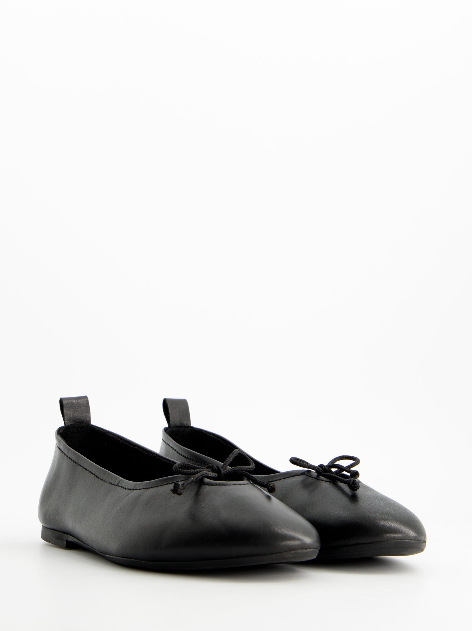 BELLA - BLACK LEATHER FLATS