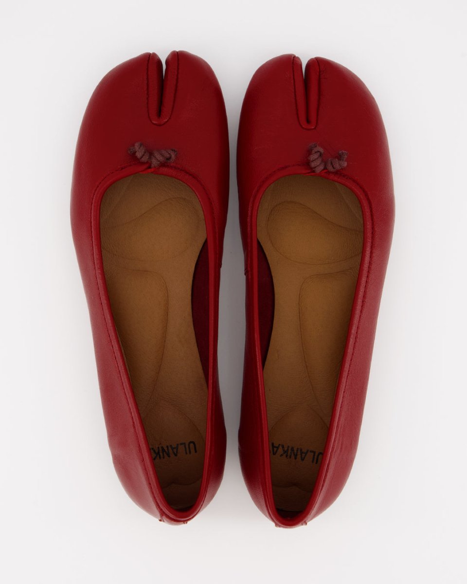 RED LEATHER TABI FLATS - KARVA
