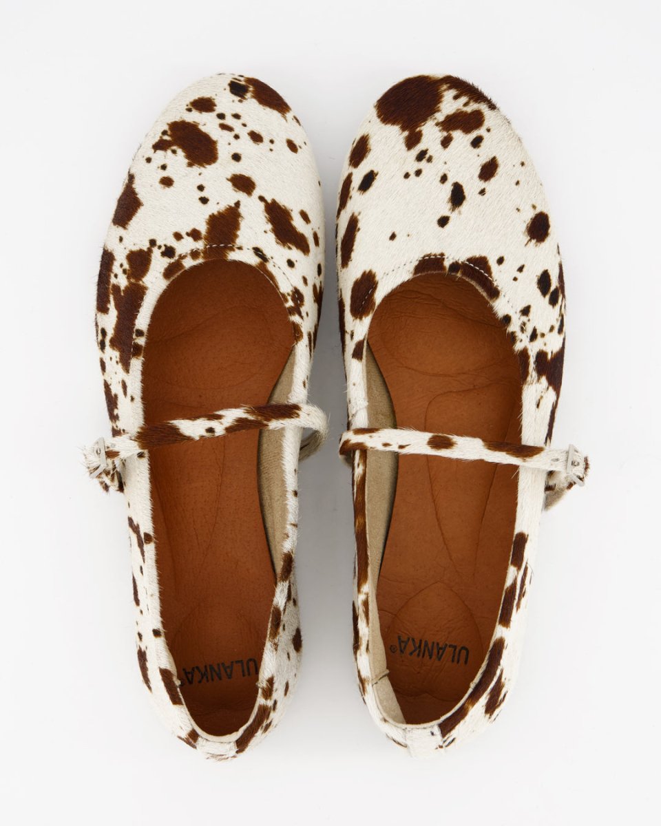 LINE - COW PRINT FLATS