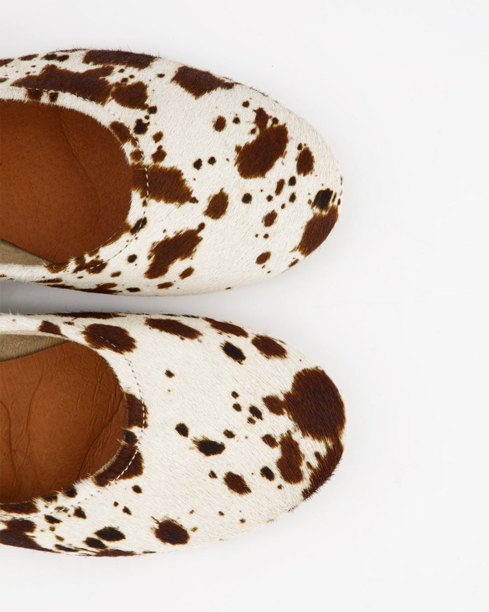 LINE - COW PRINT FLATS