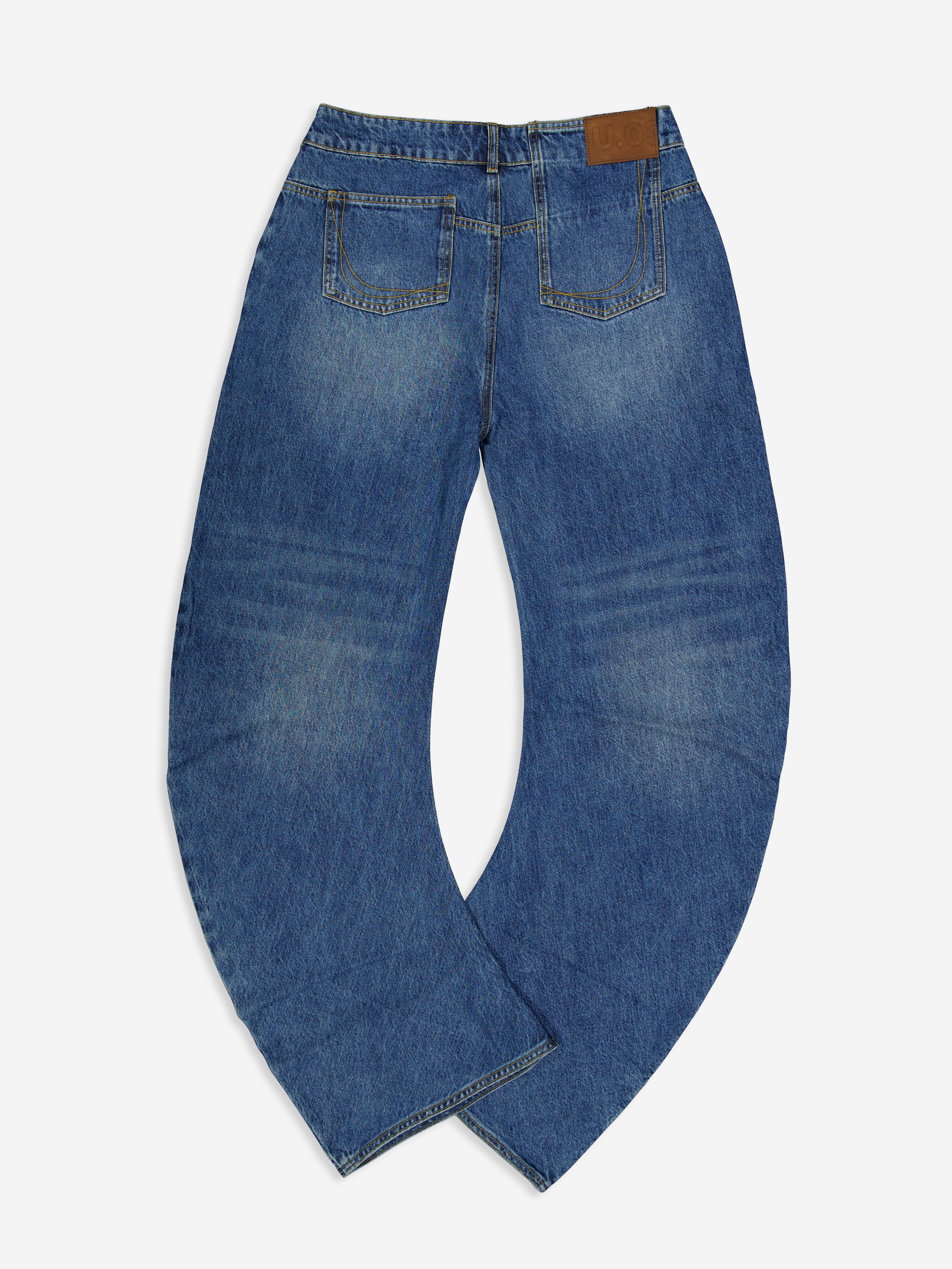 CURVED-LEG JEANS - JONES