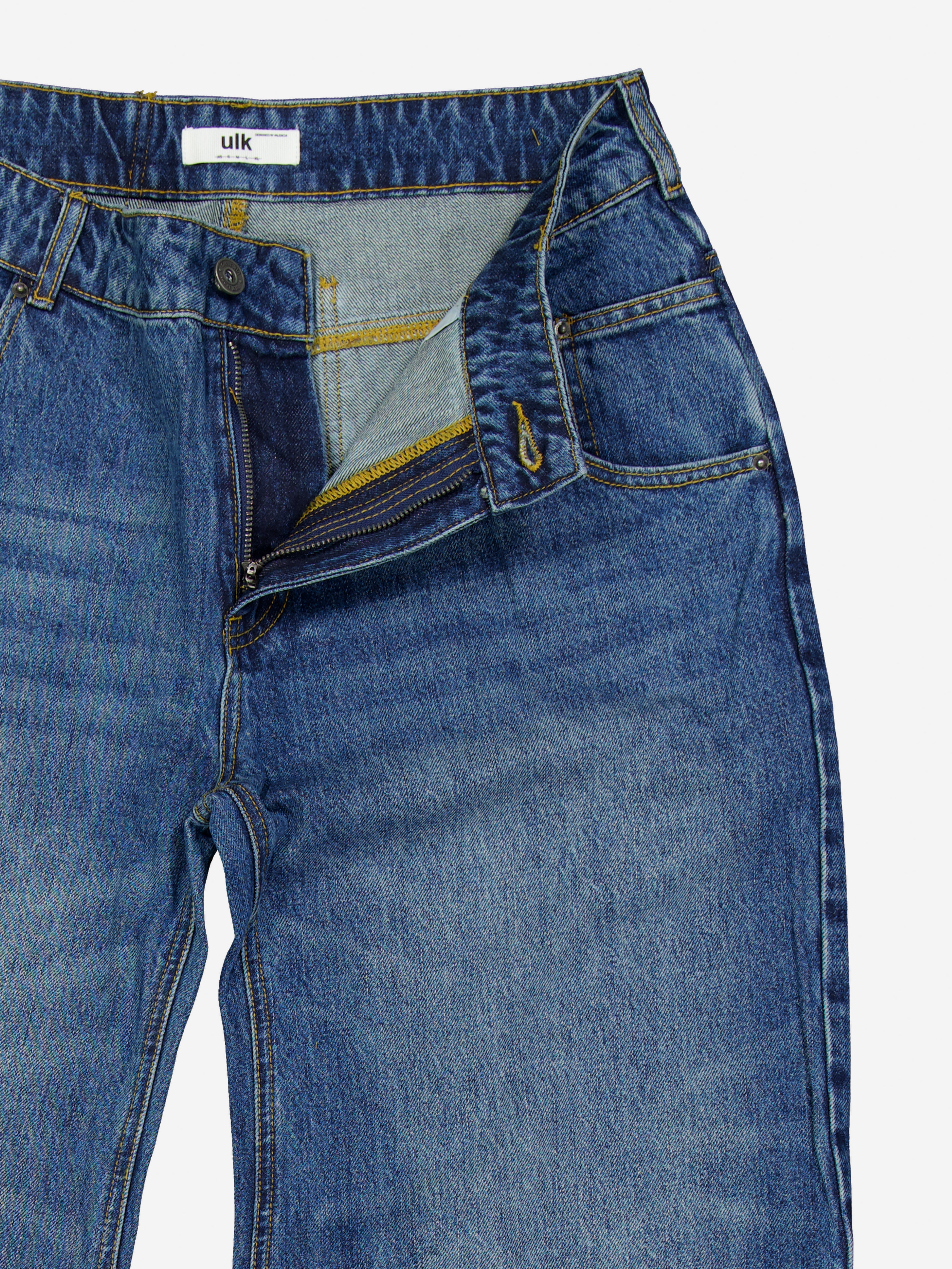 CURVED-LEG JEANS - JONES