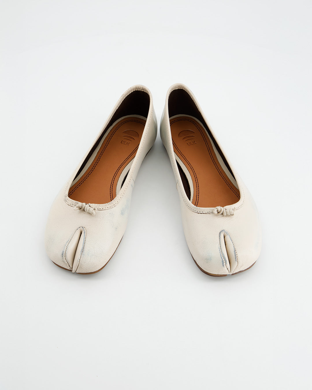 VINTAGE EFFECT WHITE LEATHER TABI FLATS - KARVA