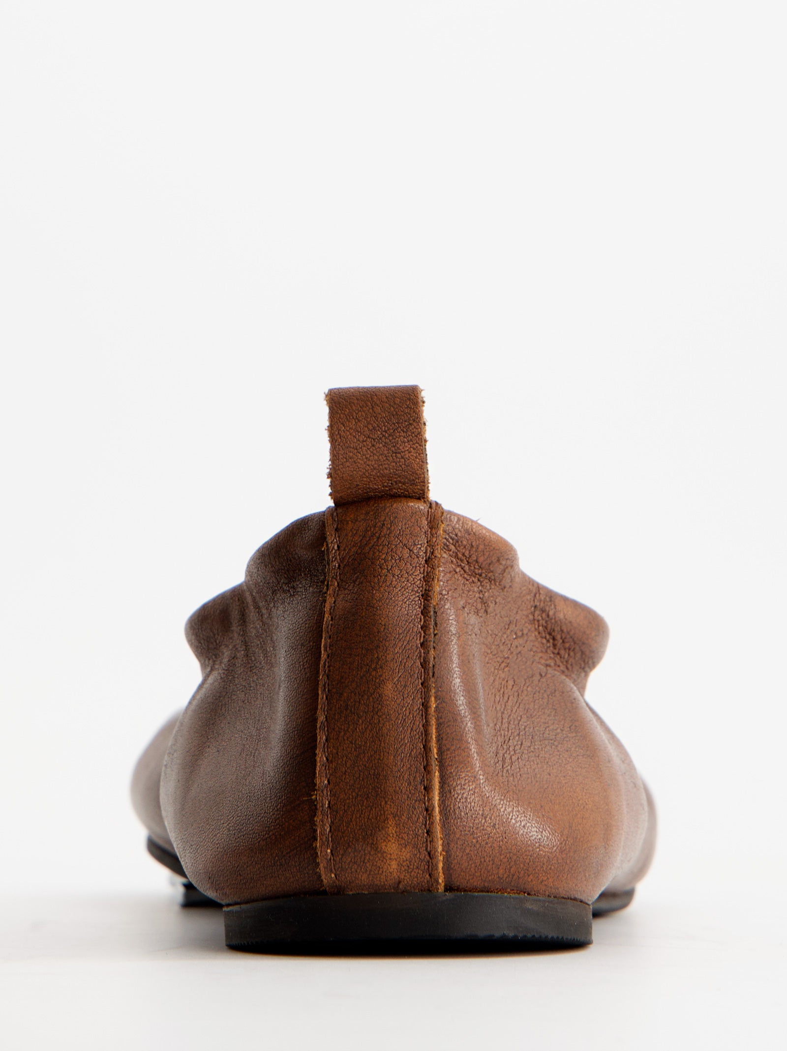 BROWN LEATHER BALLET FLATS WITH RUCHED EFFECT - CATTY