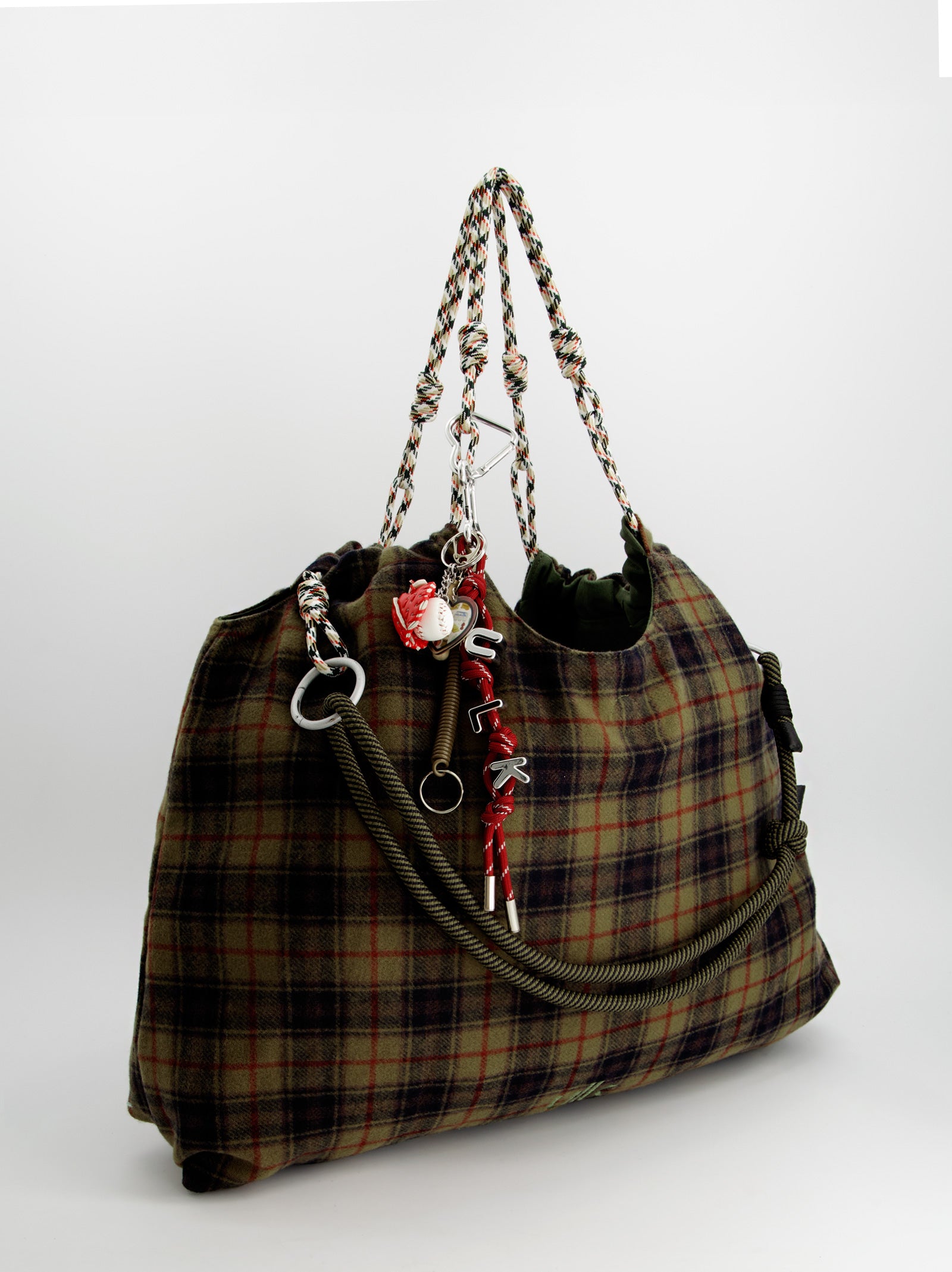 CHECKERED TOTE BAG WITH CHARMS - REVER
