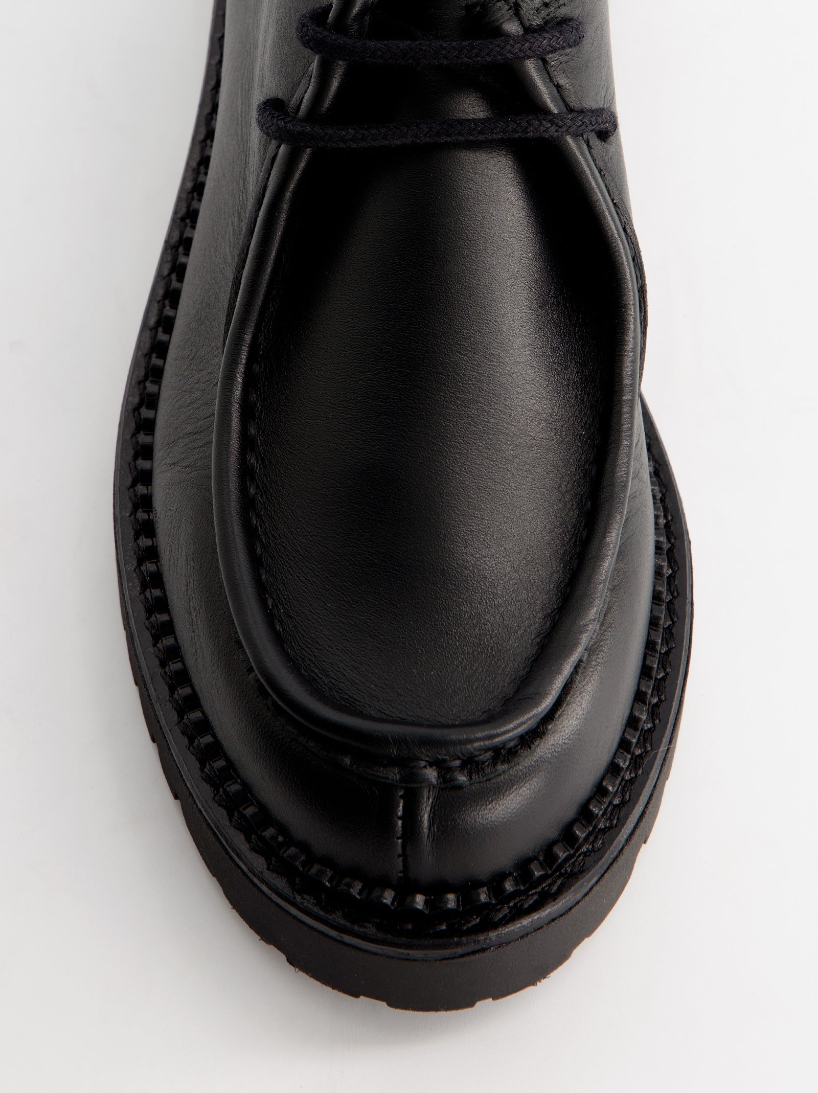 BLACK LEATHER BOAT SHOES - MOLLY