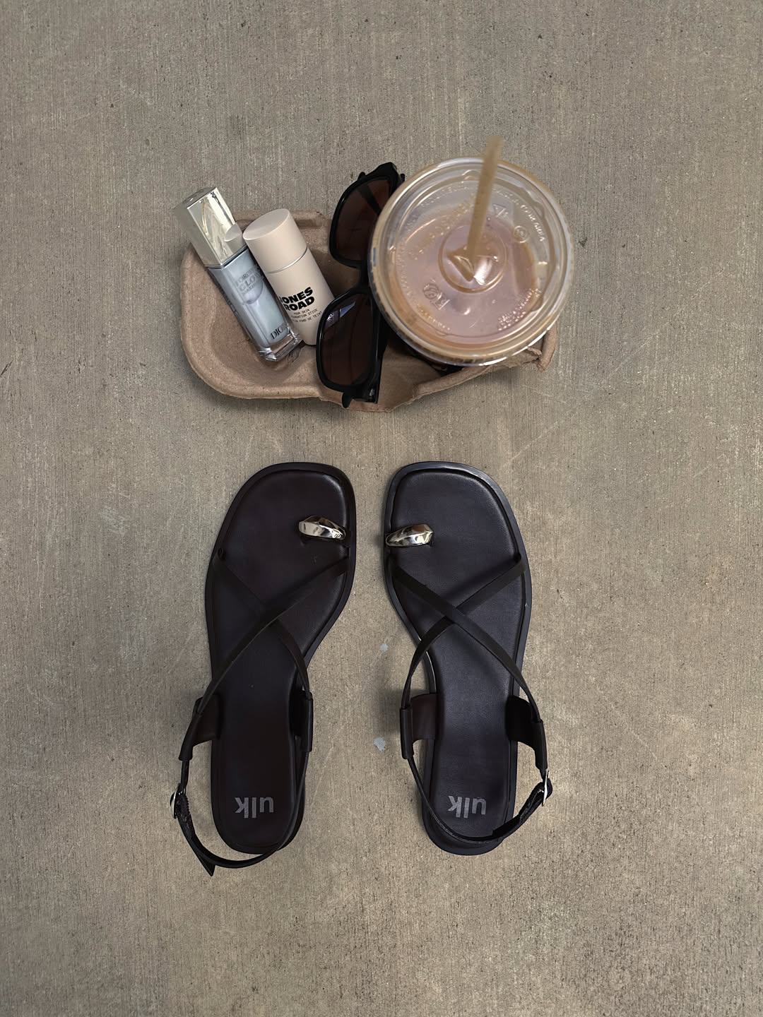 BLACK LEATHER SANDALS - OSSY