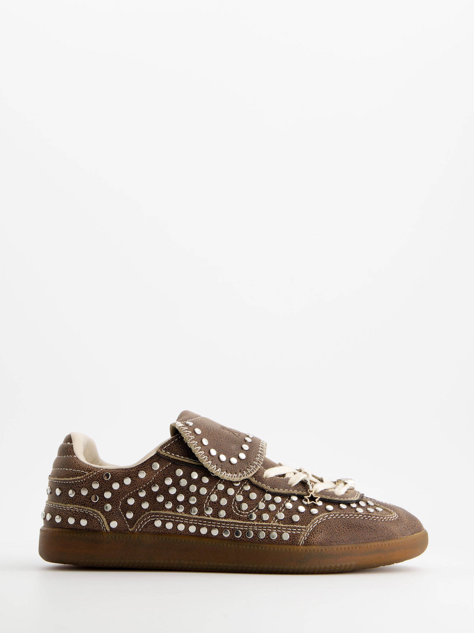 BROWN STUDDED SNEAKERS - CHILE