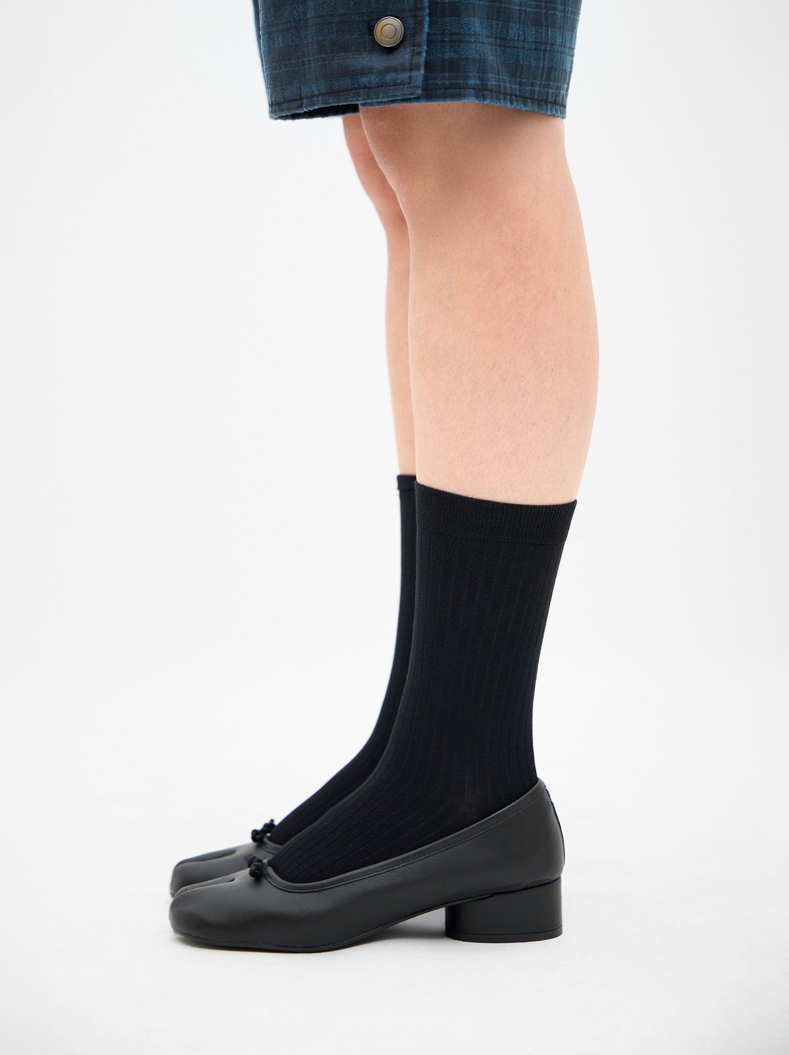 BLACK AND GREY TABI SOCKS - SOKIA