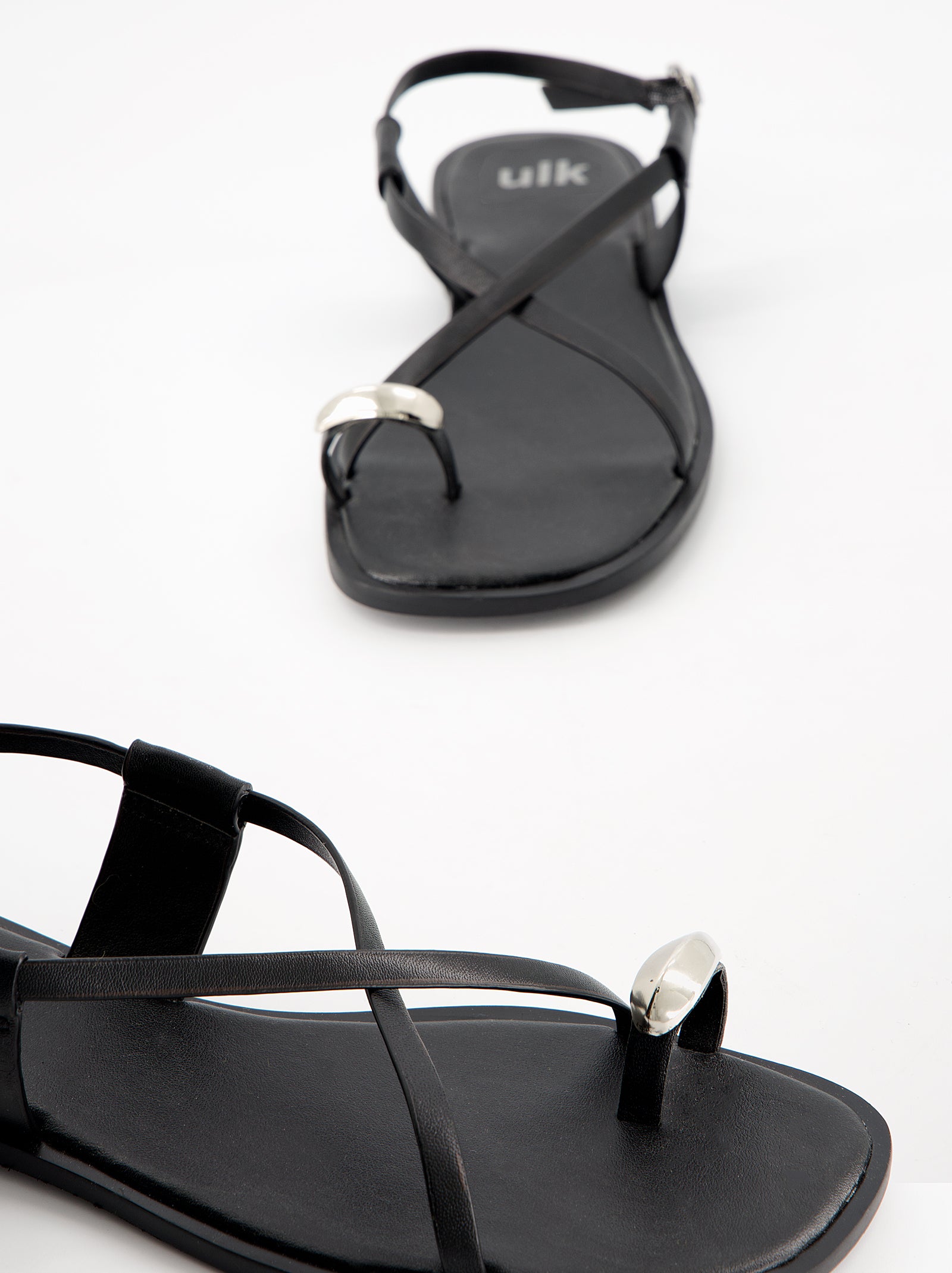 BLACK LEATHER SANDALS - OSSY
