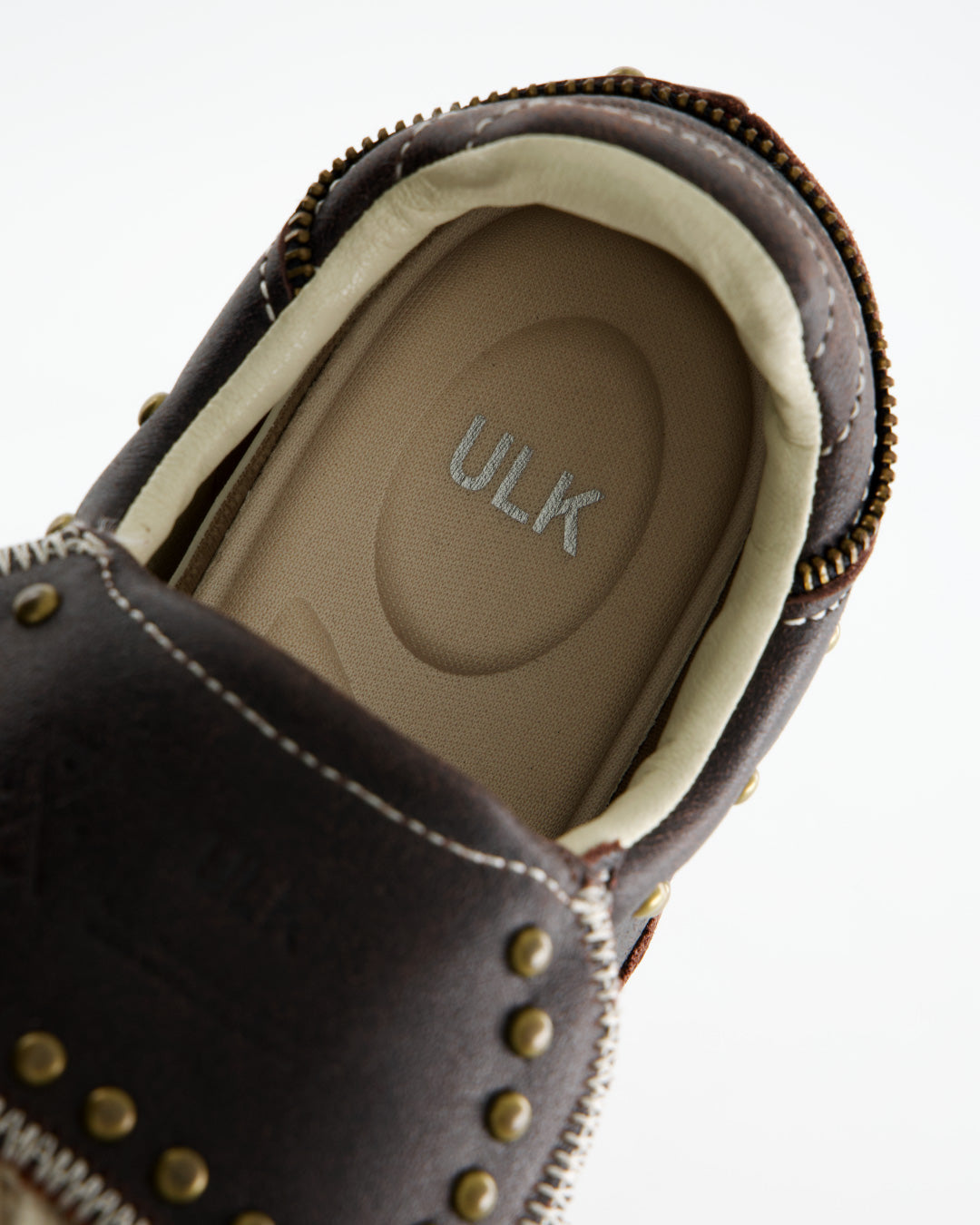 DARK BROWN STUDDED SNEAKERS - CHILE