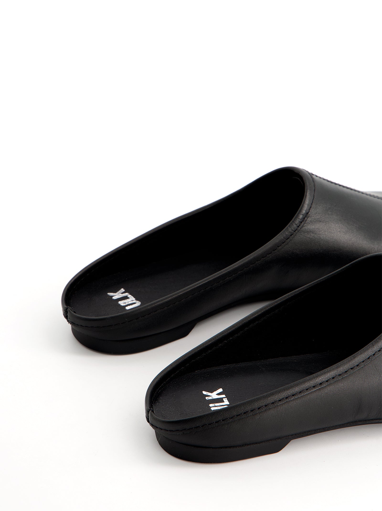 BLACK LEATHER SLIP-ON MULE CLOGS - CASABLANI