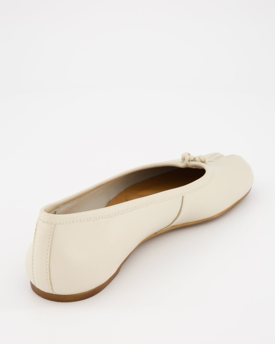 ICE LEATHER TABI FLATS - KARVA