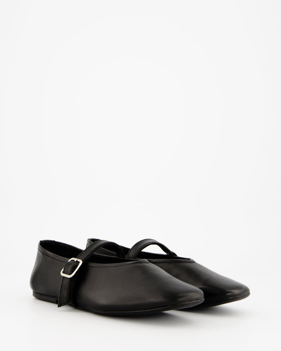 STILL - BLACK LEATHER FLATS