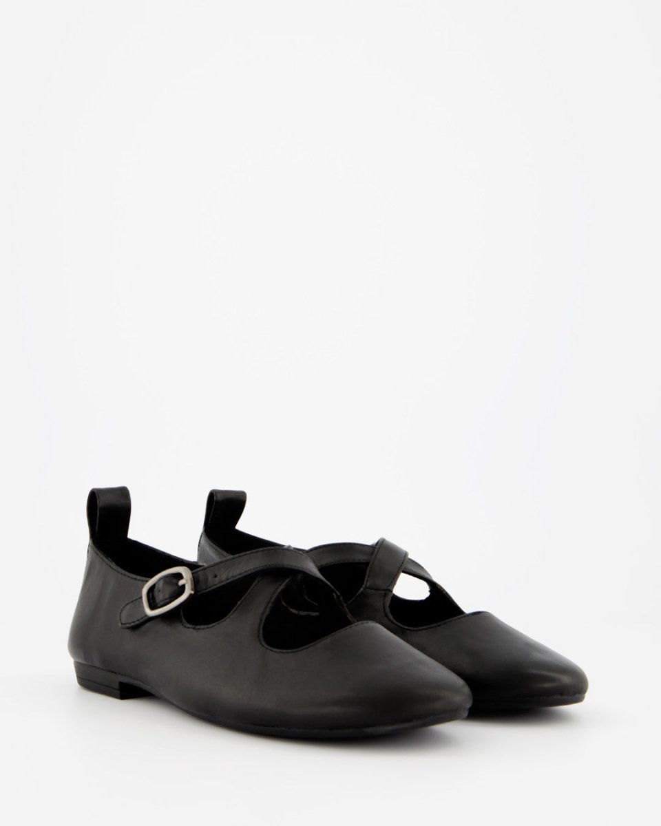 BLOSS -  BLACK LEATHER FLATS