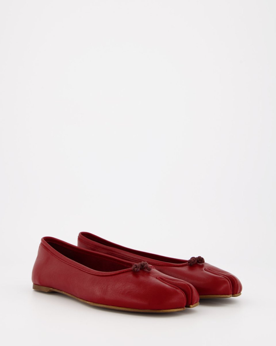 RED LEATHER TABI FLATS - KARVA
