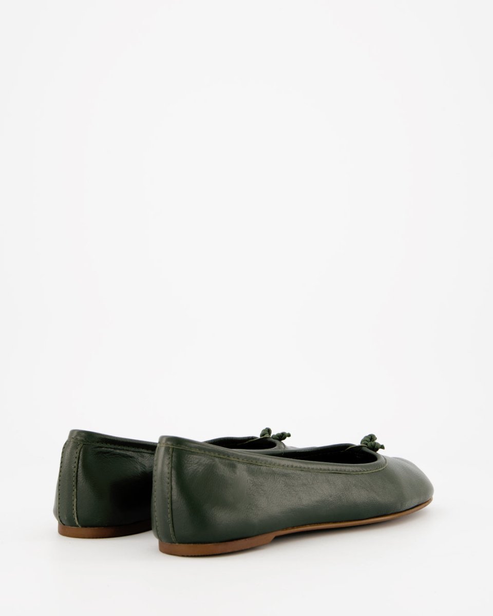 GREEN LEATHER TABI FLATS - KARVA