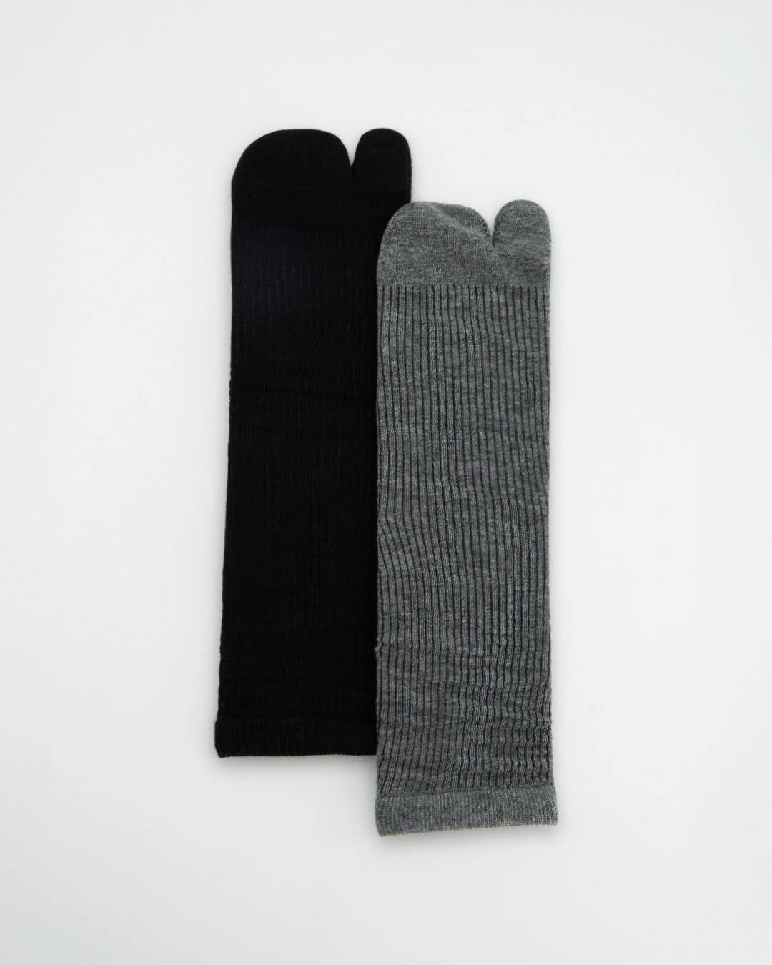BLACK AND GREY TABI SOCKS - SOKIA