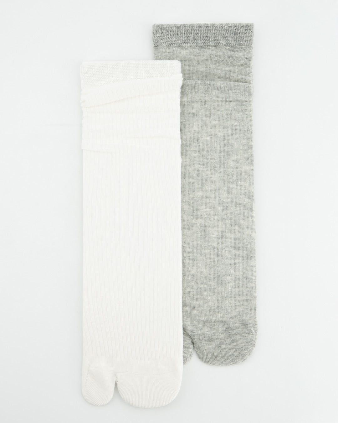 WHITE AND GREY TABI SOCKS - SOKIA