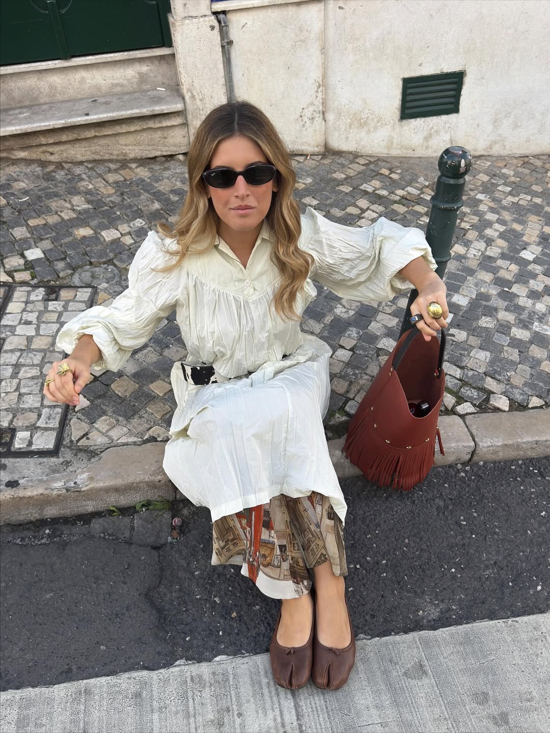 BROWN LEATHER TABI FLATS - KARVA