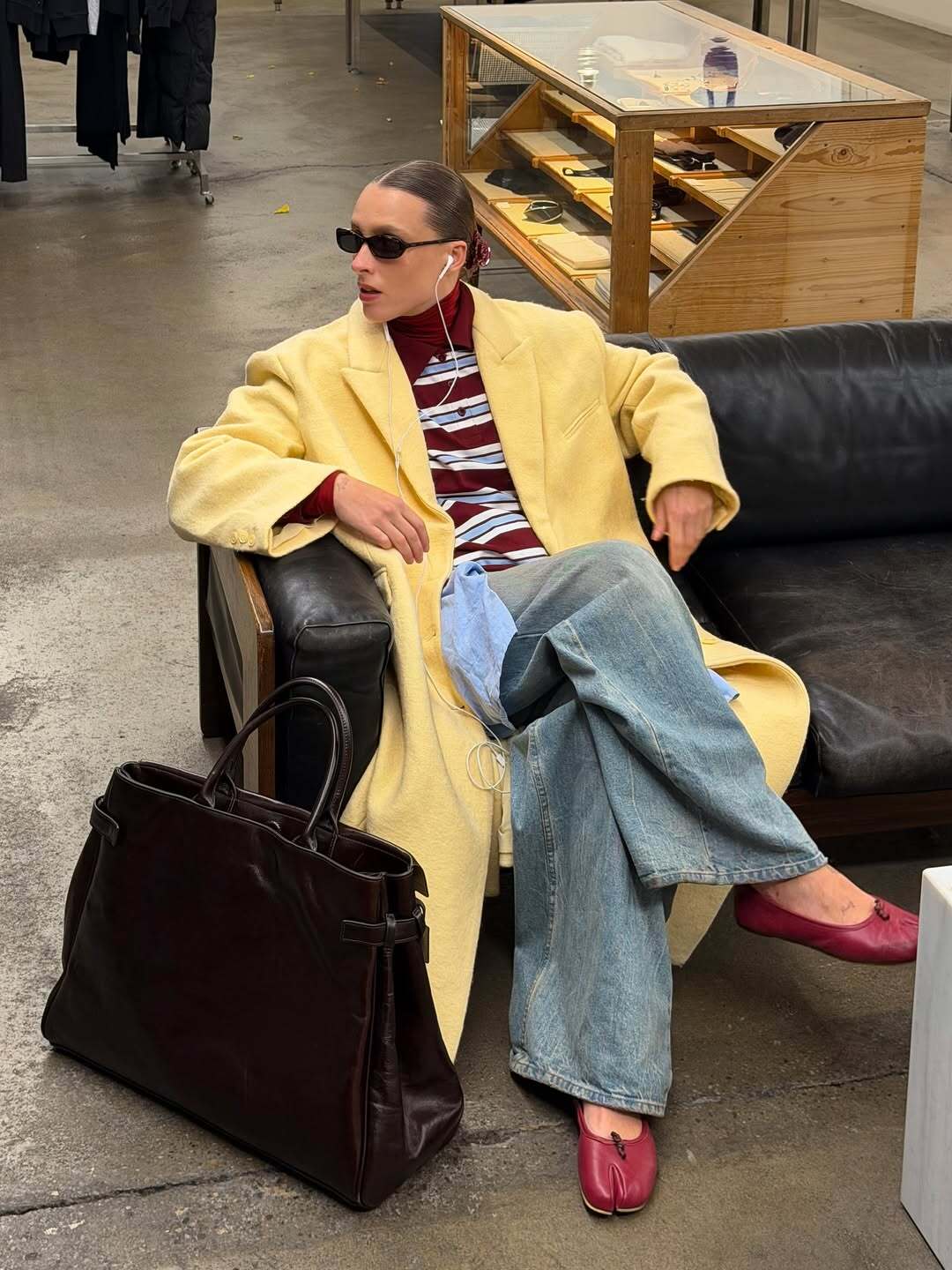 RED LEATHER TABI FLATS - KARVA