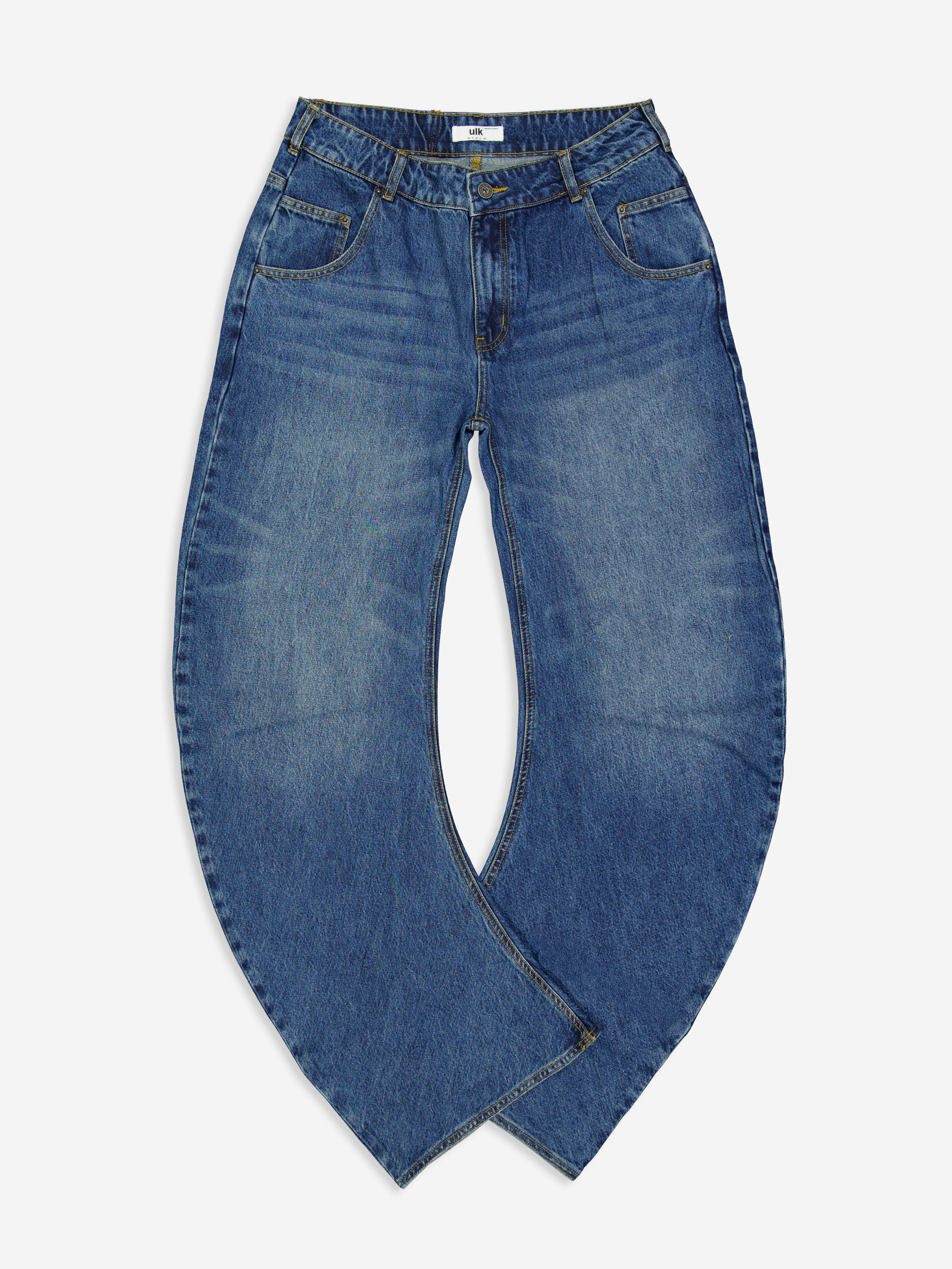 CURVED-LEG JEANS - JONES