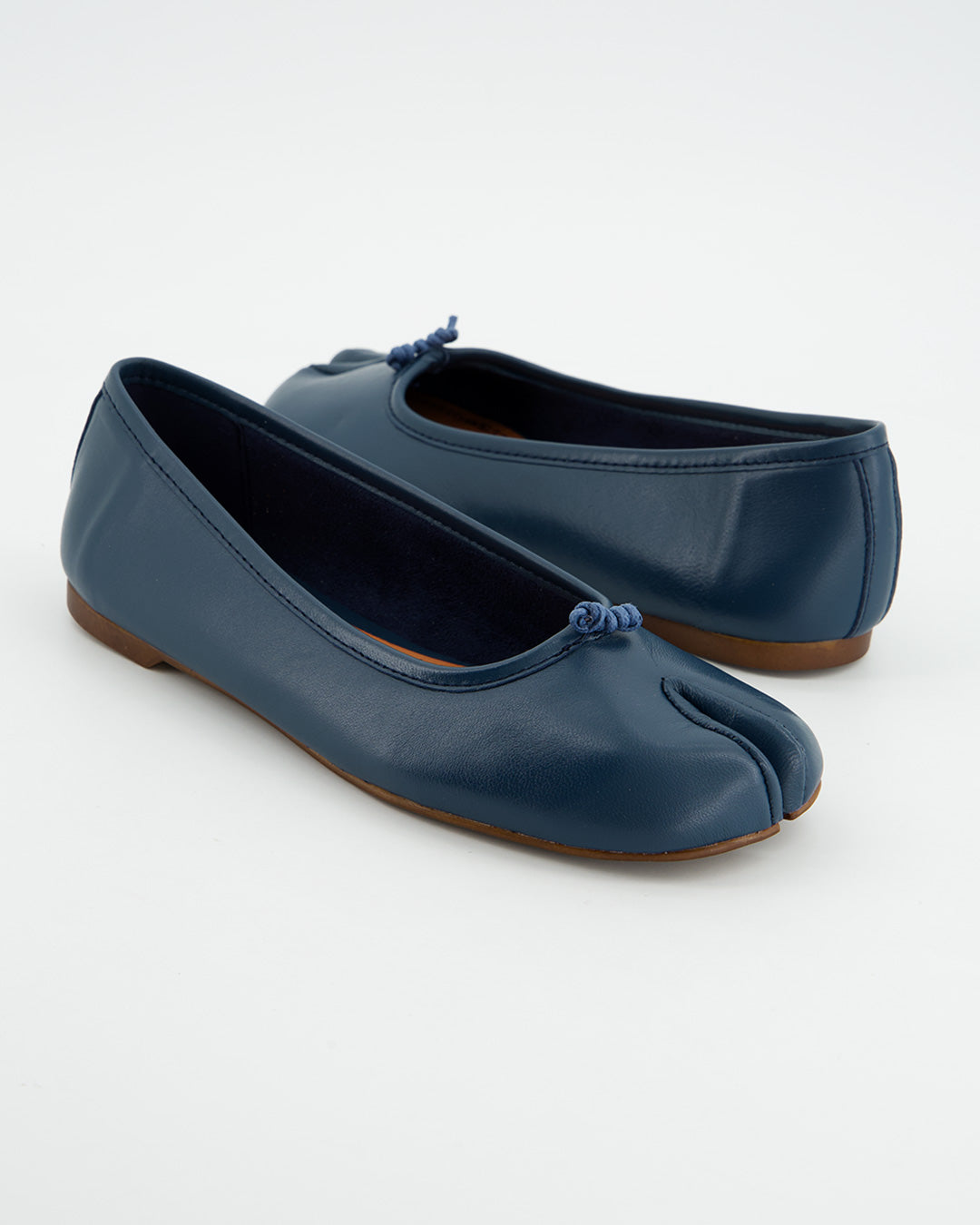 BLUE LEATHER TABI FLATS - KARVA