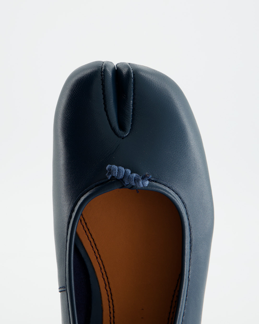 BLUE LEATHER TABI FLATS - KARVA