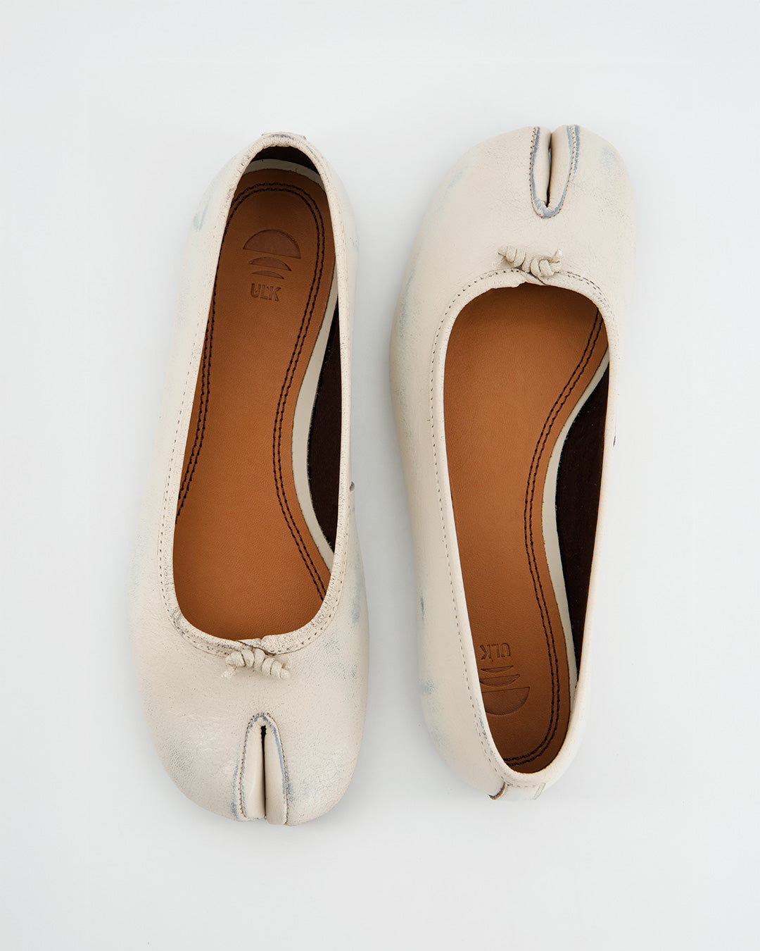 VINTAGE EFFECT WHITE LEATHER TABI FLATS - KARVA