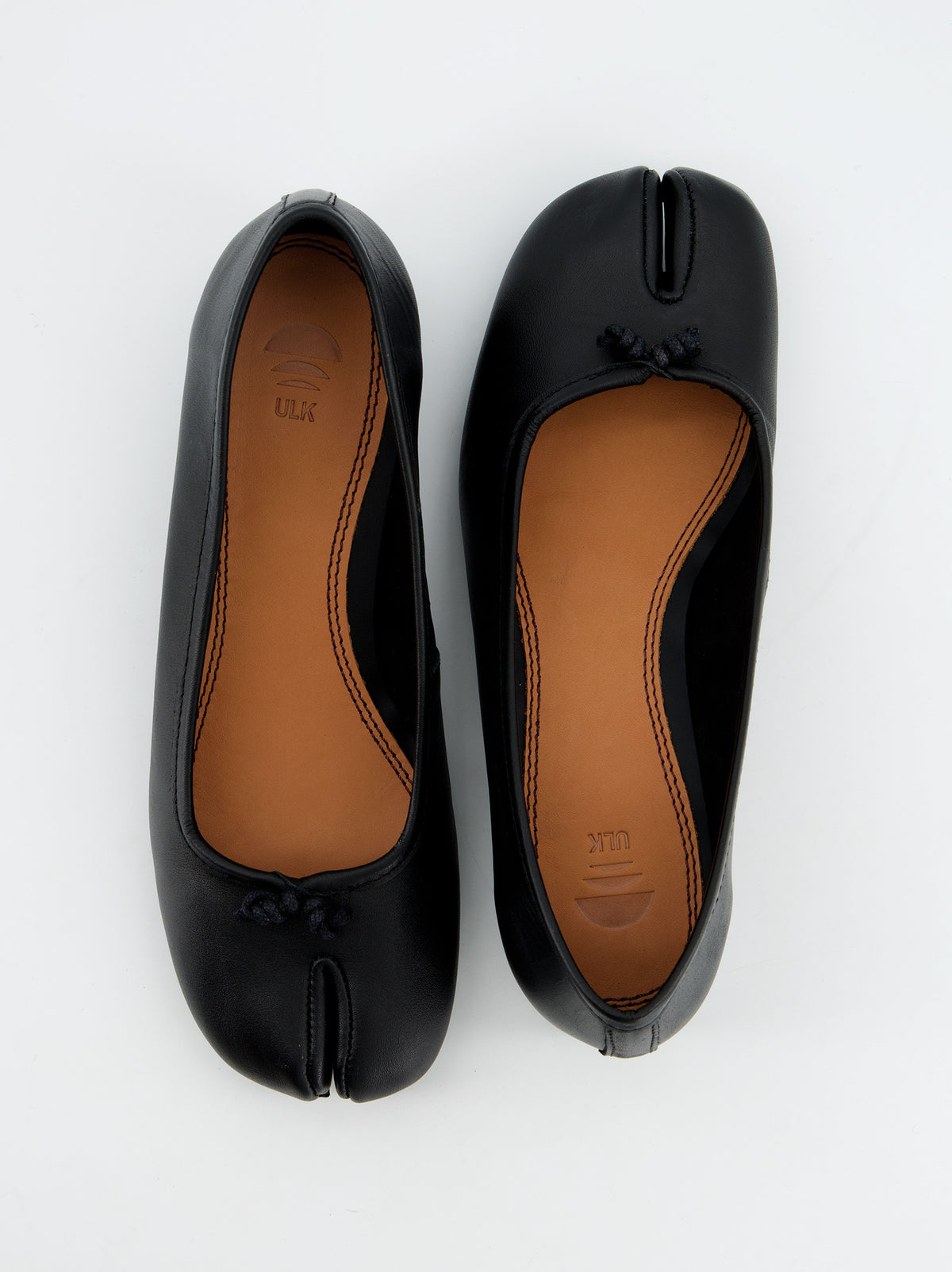 BLACK TABI BALLET FLATS WITH HEEL - KALA