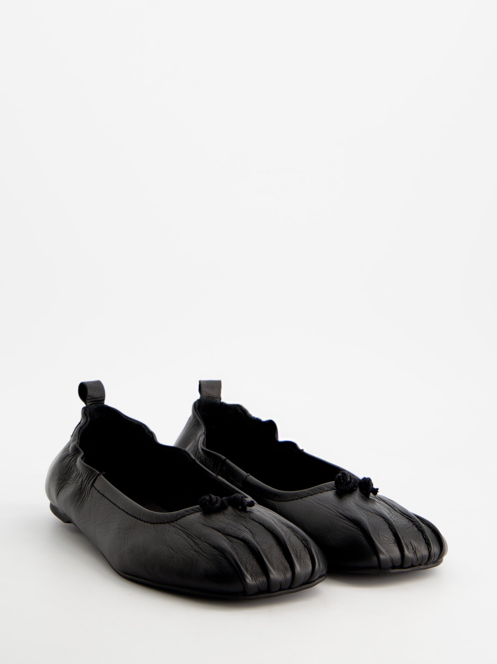 BLACK LEATHER BALLET FLATS WITH RUCHED EFFECT - CATTY