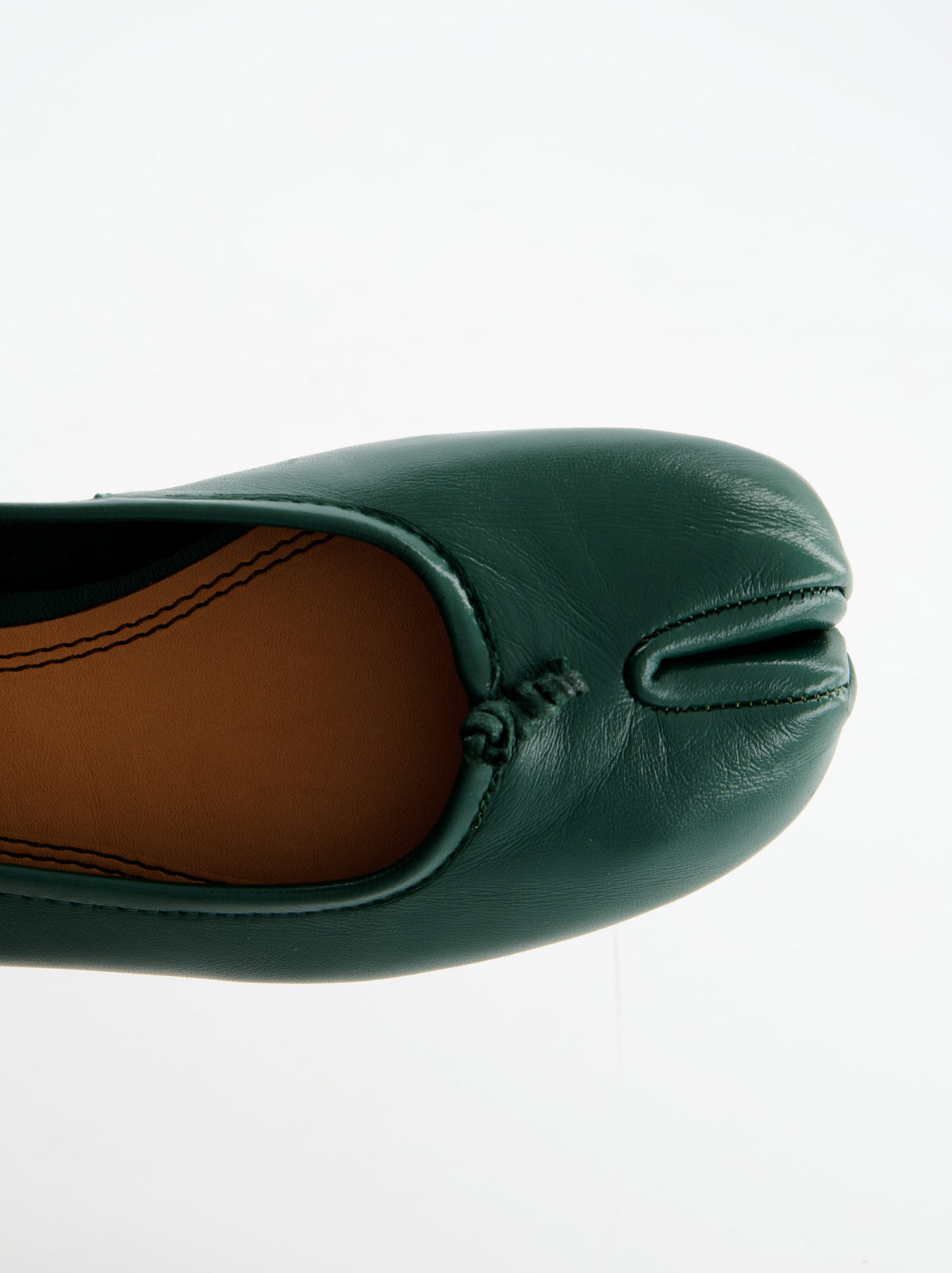 GREEN LEATHER TABI FLATS - KARVA