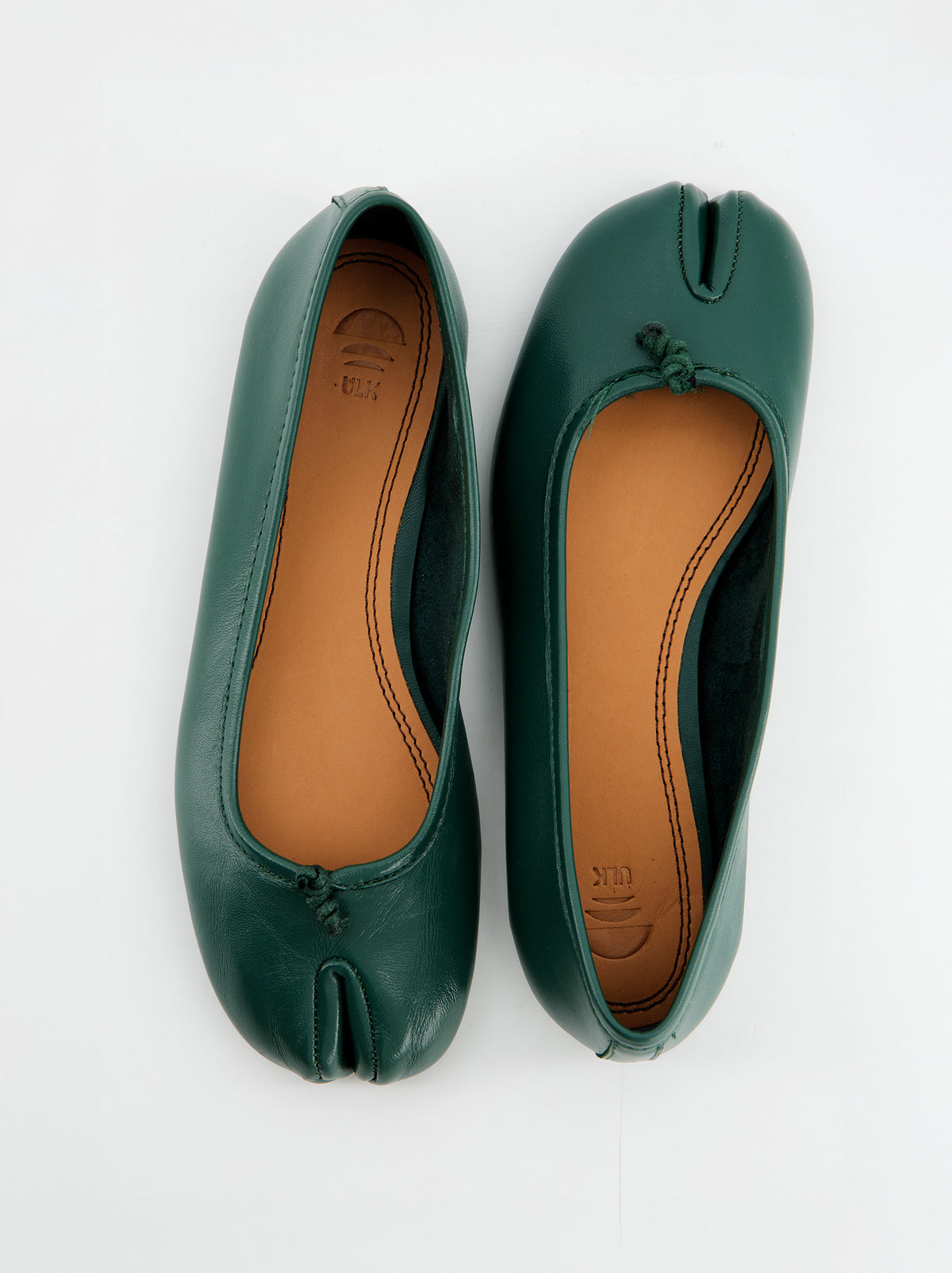 GREEN LEATHER TABI FLATS - KARVA