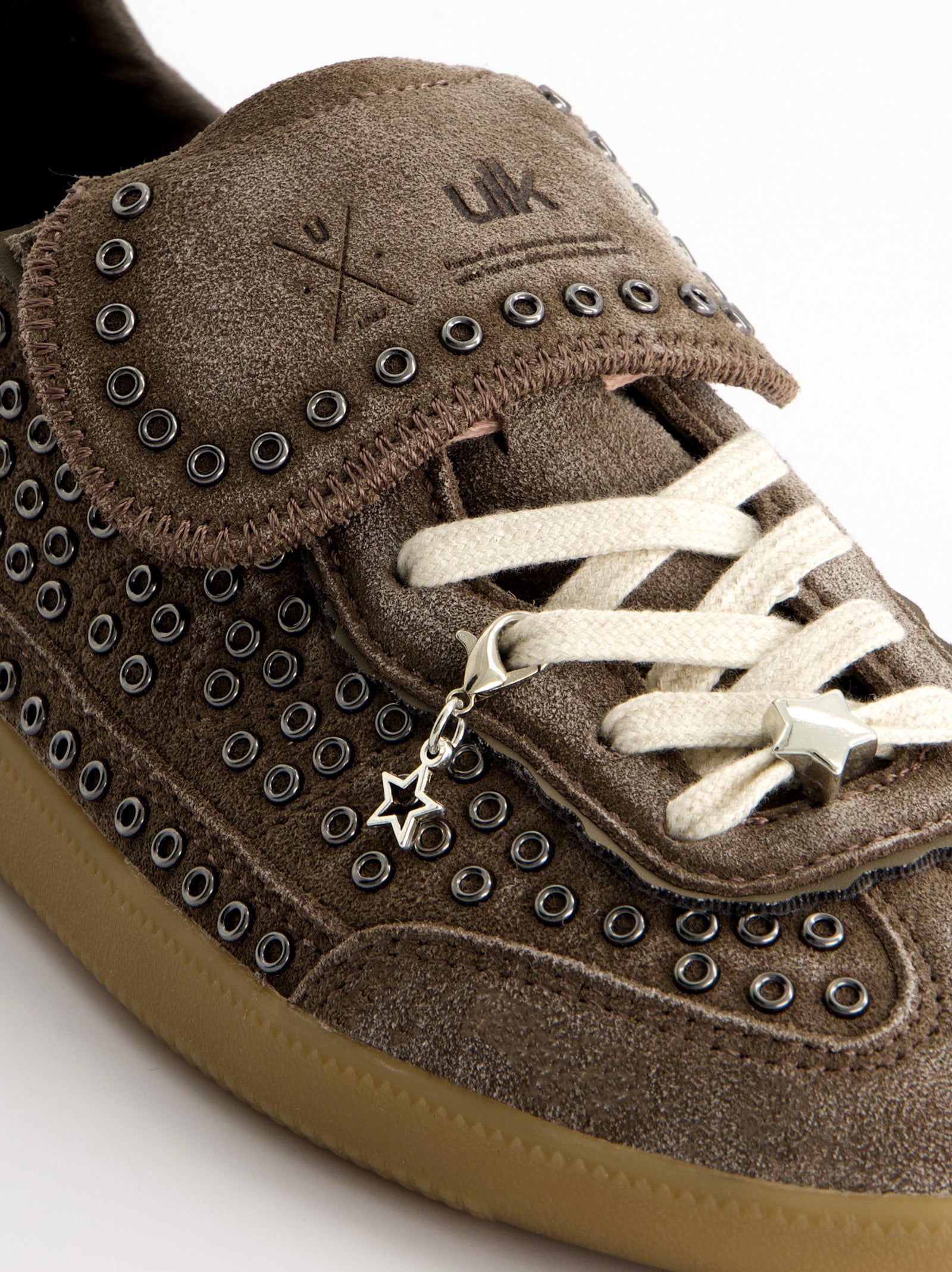 WASHED BROWN STUDDED SNEAKERS - CHILE